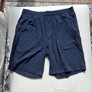 Rhone mako 9” navy athletic shorts size L, NWOT